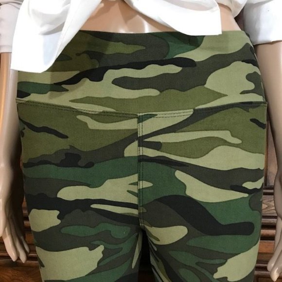 Shades of Verde Camo LOVE Brushed Legging - Picture 8 of 11